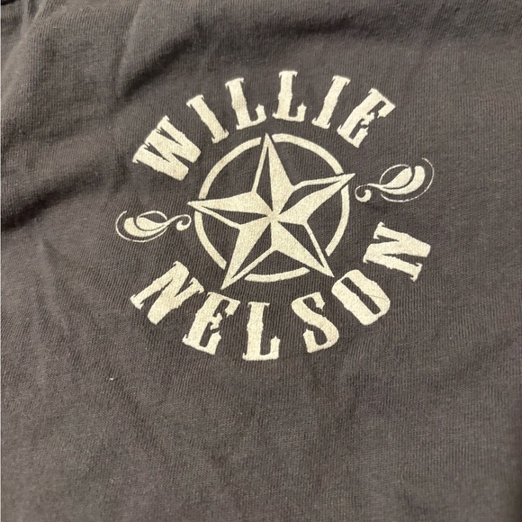 Willie Nelson Gray T-Shirt - Picture 4 of 8